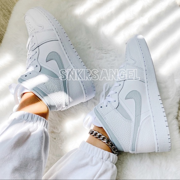 Nike custom air jordan 1 mid sneakers - Picture 5 of 5